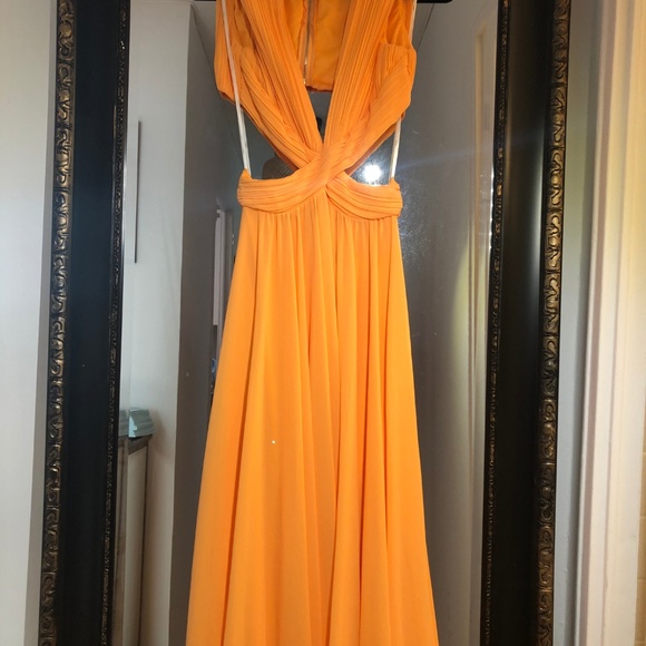 Lulus - Orange Cutout Maxi Dress - Picture 6 of 6